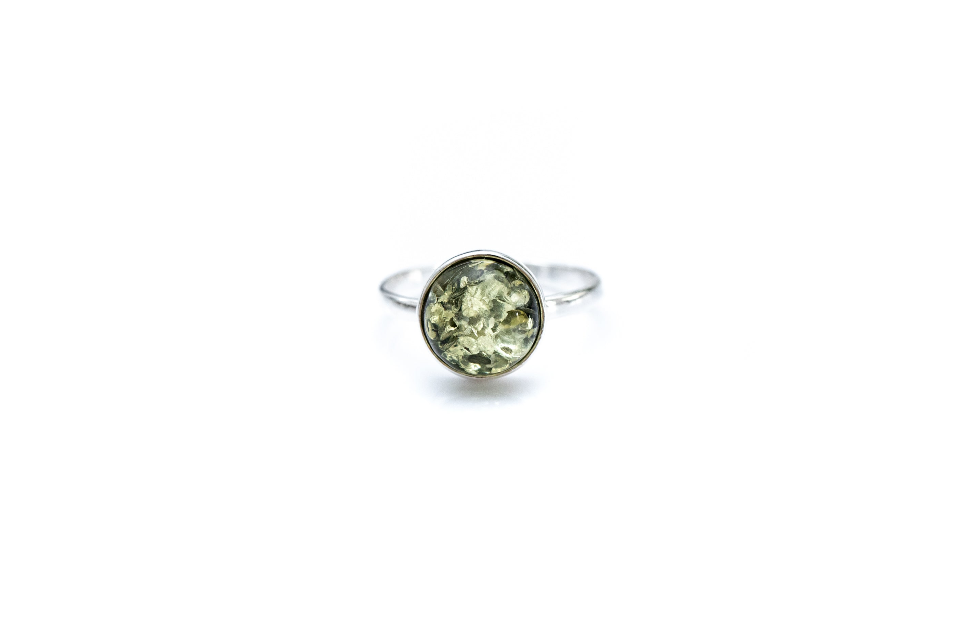 ESSENTIALS Green Amber Solitaire Ring - Minimal and Modern Jewelry Box Must-Have - BEYRUN