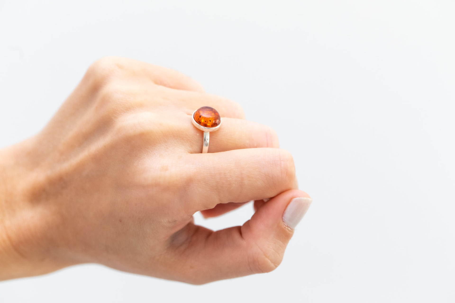 ESSENTIALS Amber Solitaire Ring - Minimal and Modern Jewellery Box Must-Have - BEYRUN