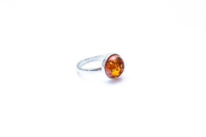 ESSENTIALS Amber Solitaire Ring - Minimal and Modern Jewellery Box Must-Have - BEYRUN