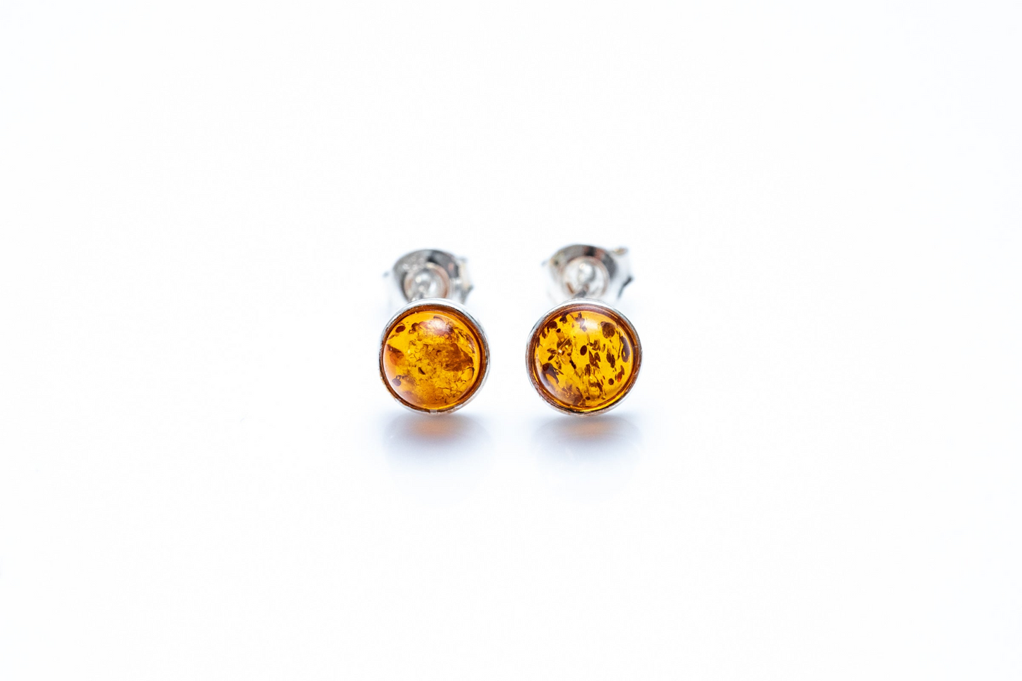 ESSENTIALS Mini Amber Stud Earrings - Minimalistic and Modern Jewelry Must-Have - BEYRUN