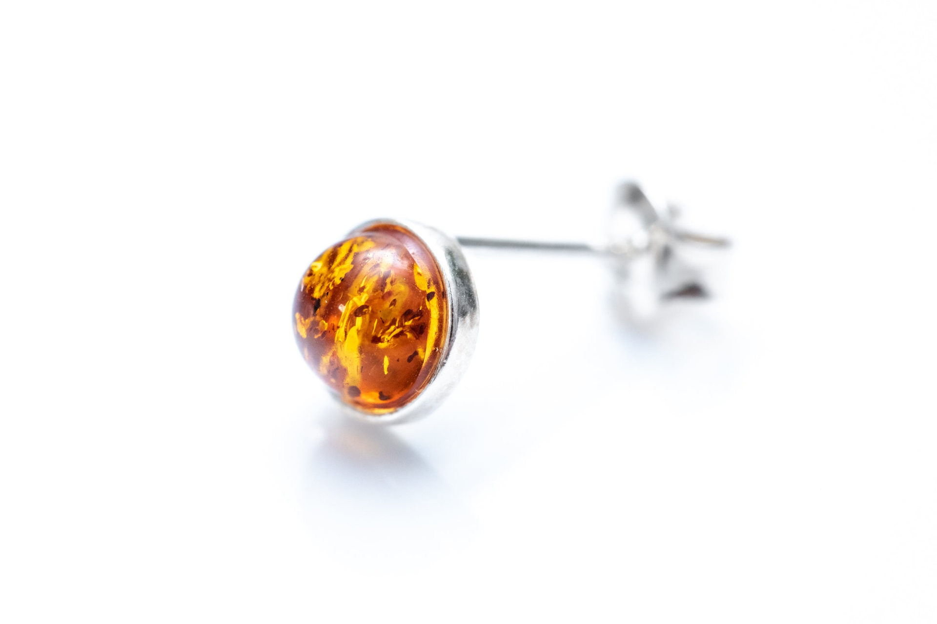 ESSENTIALS Mini Amber Stud Earrings - Minimalistic and Modern Jewelry Must-Have - BEYRUN