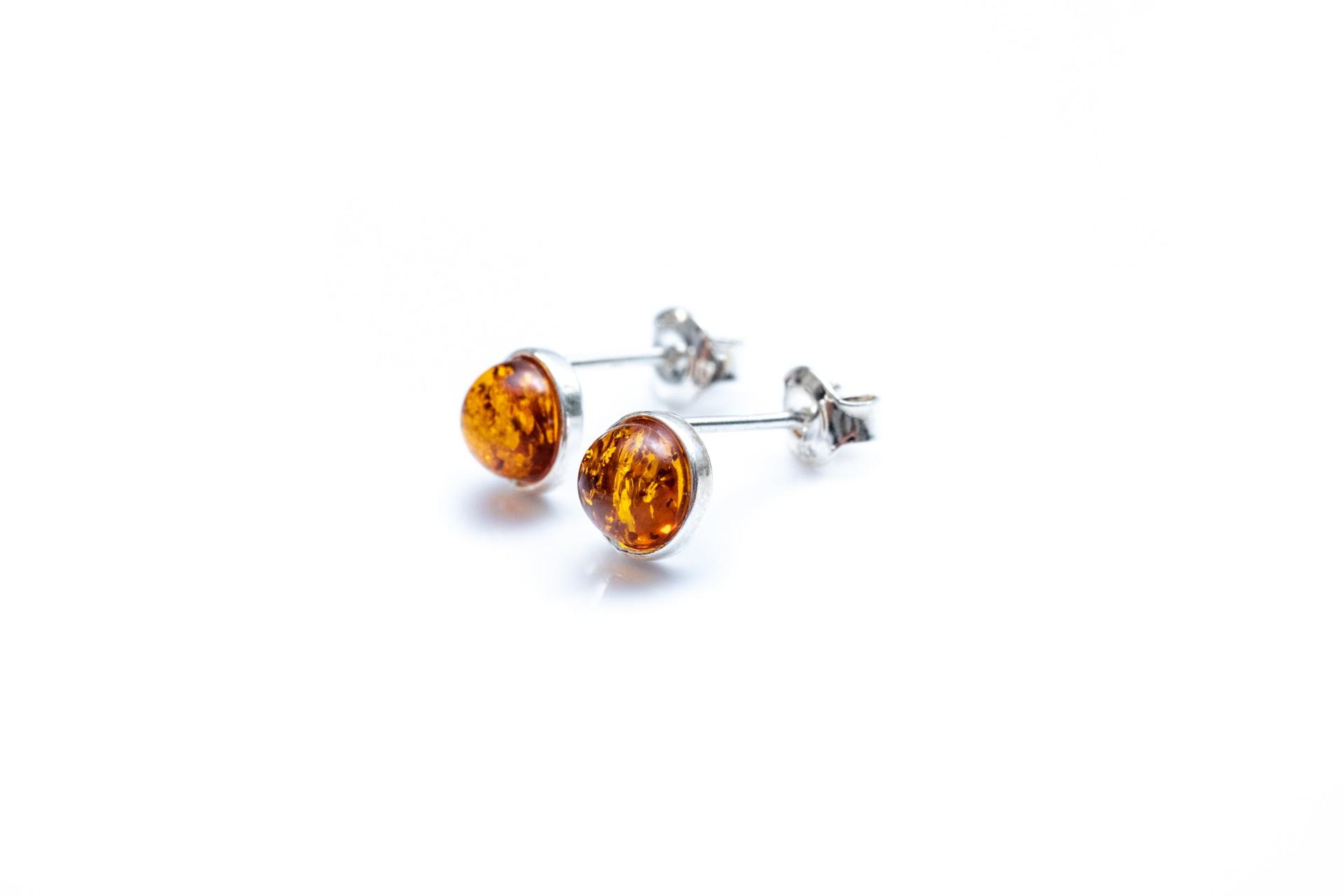 ESSENTIALS Mini Amber Stud Earrings - Minimalistic and Modern Jewelry Must-Have - BEYRUN