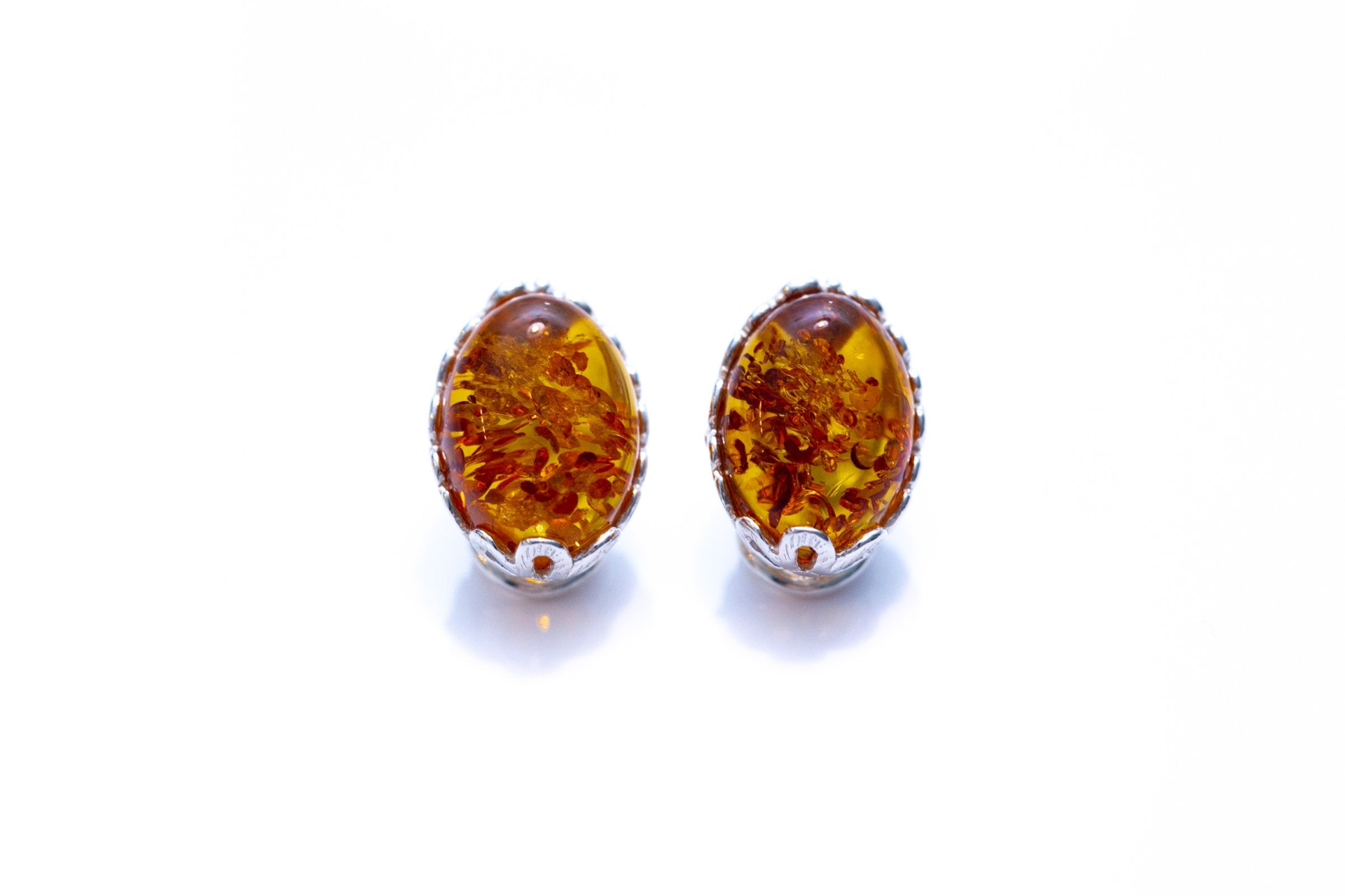 Floral Frame Oval Amber Clip On Earrings - Elegant Accessory for Non-Pierced Ears - BEYRUN