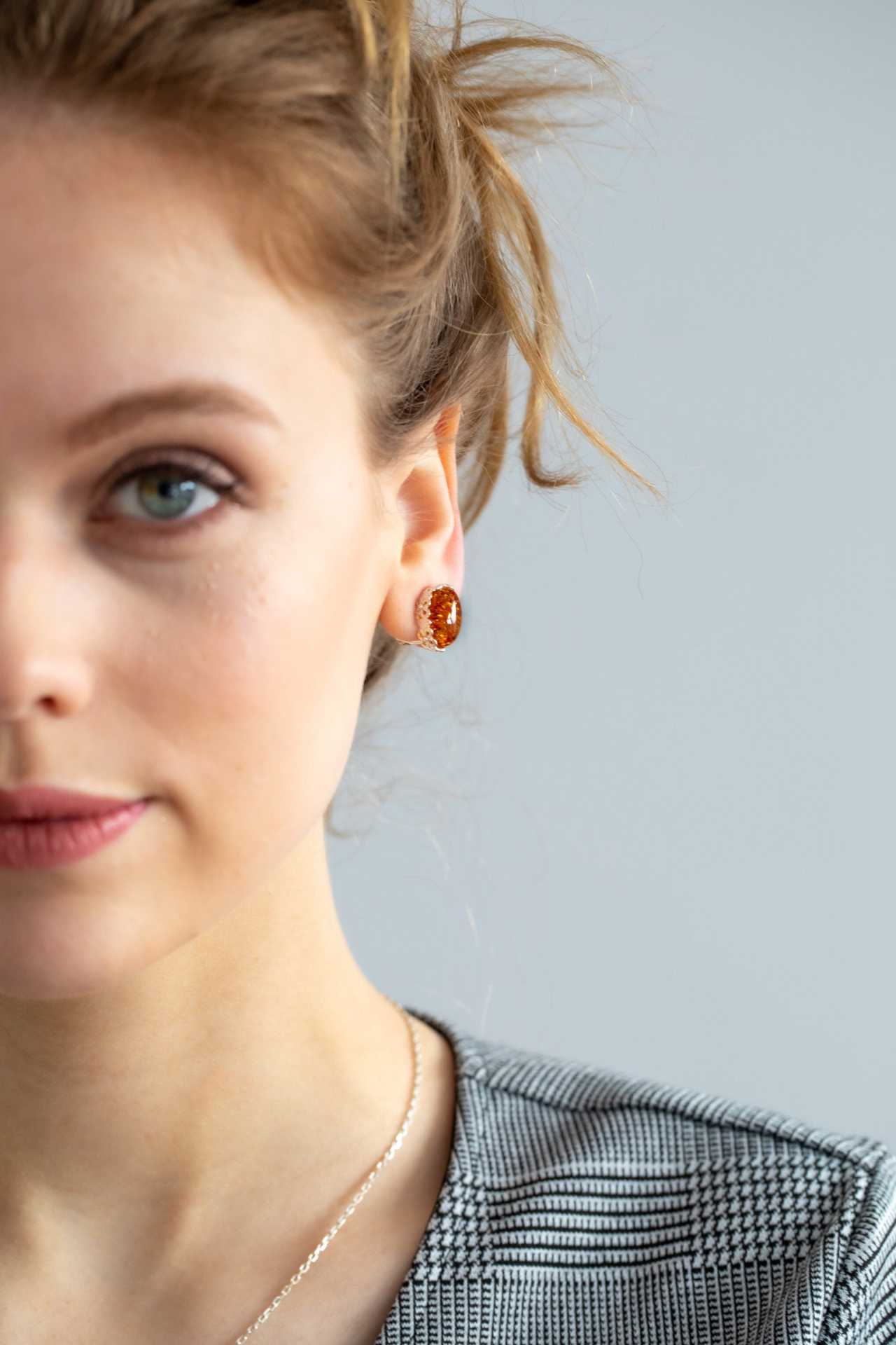 Floral Frame Oval Amber Clip On Earrings - Elegant Accessory for Non-Pierced Ears - BEYRUN