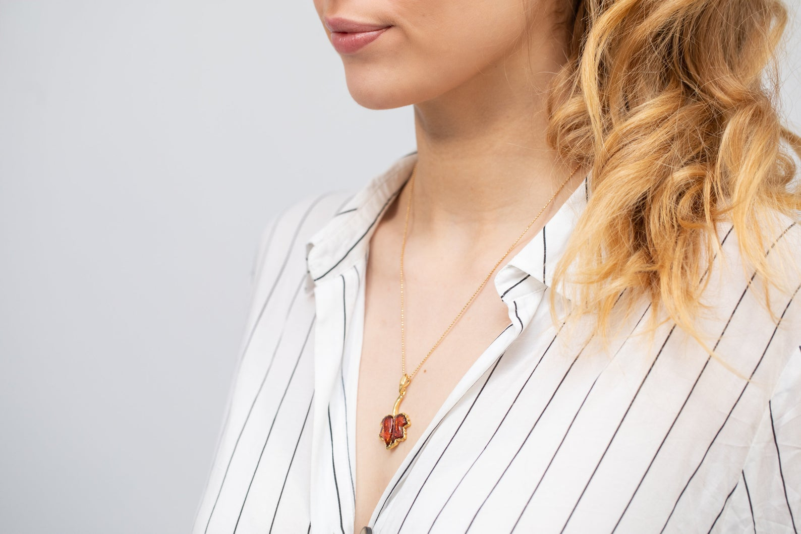 Gold Plated Maple Leaf Charm Pendant - Patriotic Amber Necklace - BEYRUN