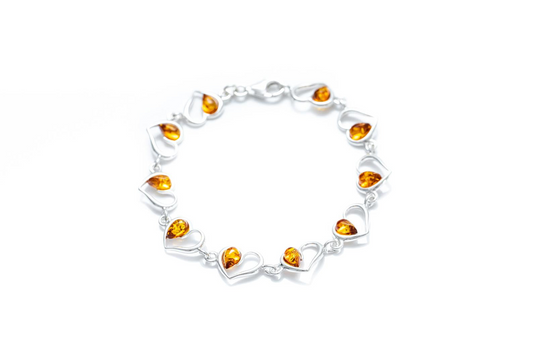 Minimal Amber Heart Bracelet - Elegant & Meaningful Jewelry for All Occasions - BEYRUN