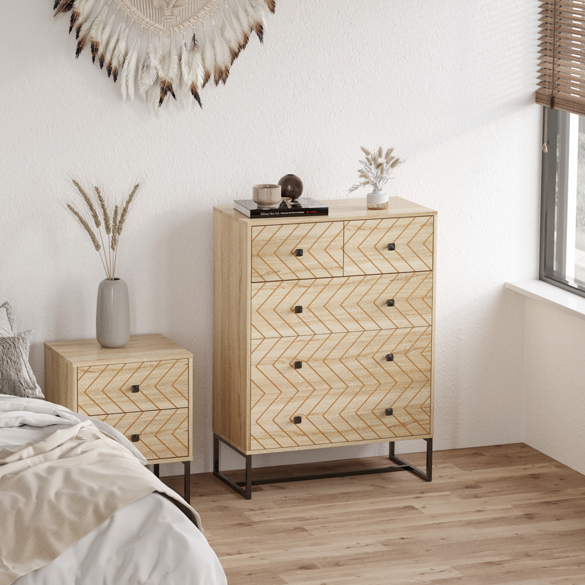 HOMCOM 5 Drawer Chest Sideboard Cabinet - Zigzag Design, Anti-Tip, Sturdy Storage Unit - BEYRUN