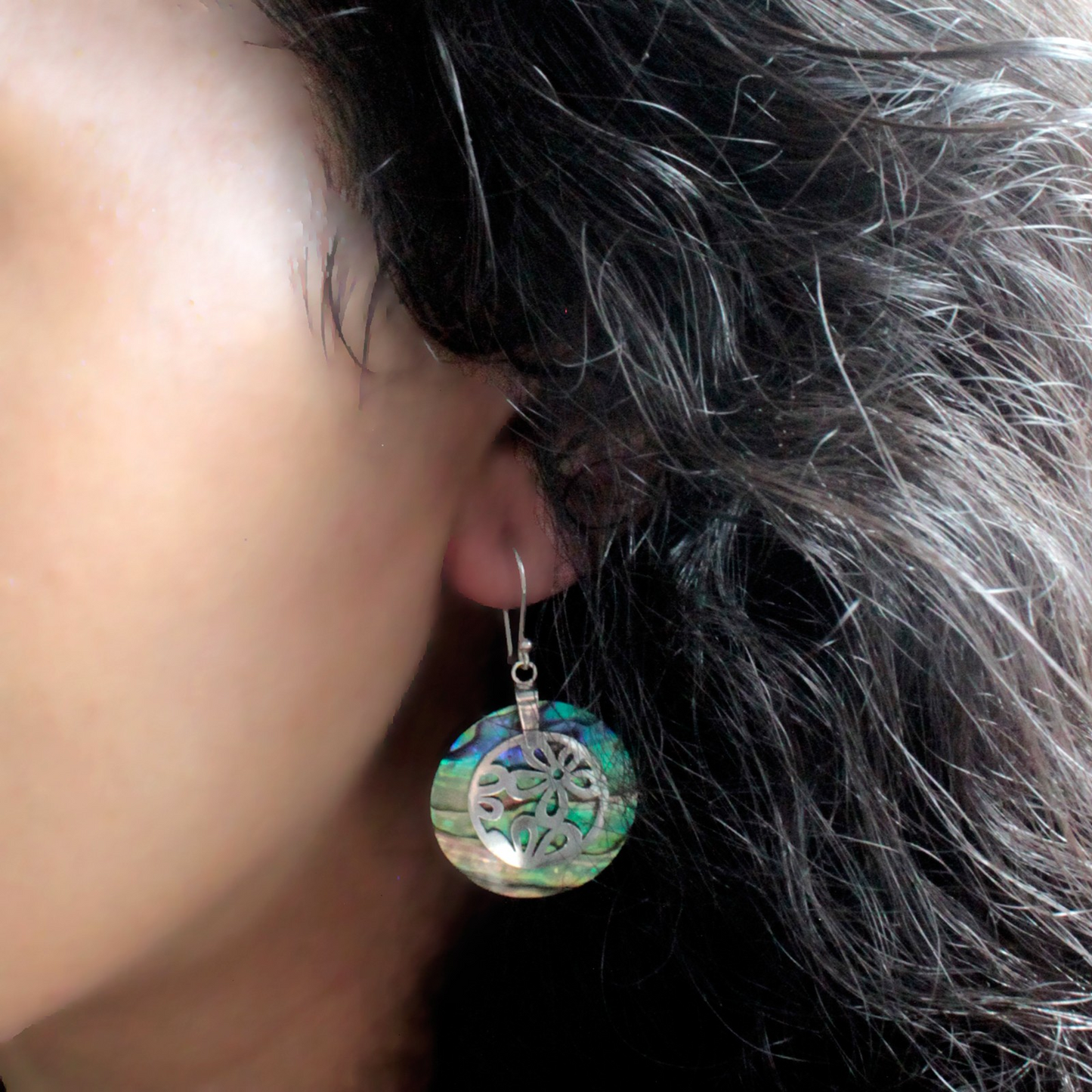 Elegant Shell & Silver Teardrop Earrings - Handmade in Bali - High-Quality 925 Silver & Shell Parts - BEYRUN