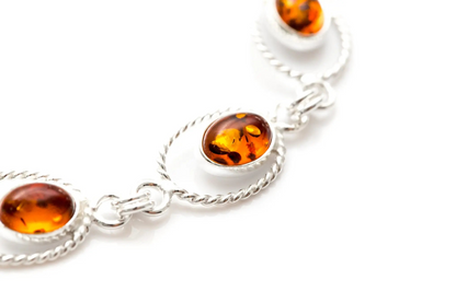 Amber Quintessence Link Bracelet - Timeless Elegance in Classic Amber Jewelry - BEYRUN