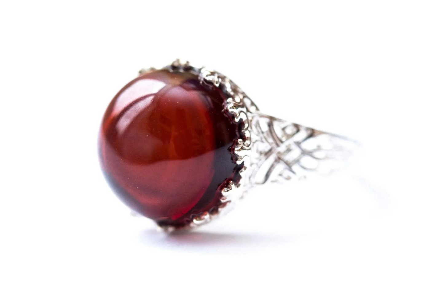 Princess Crown Cherry Amber Ring - Delicate Fashion Jewelry - BEYRUN