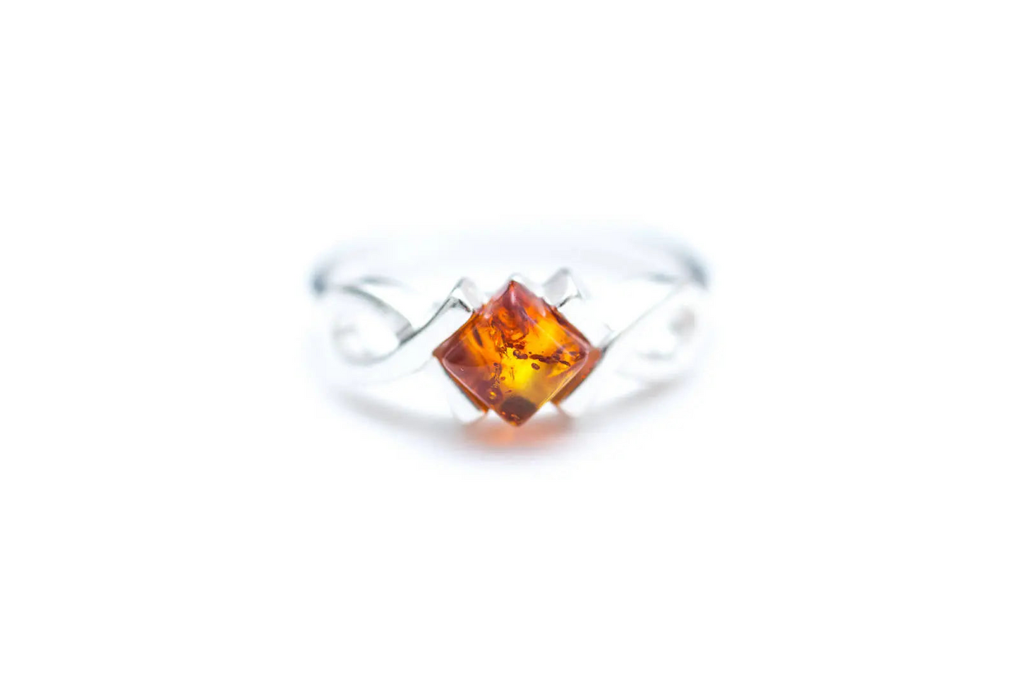 Amber Diamond Infinity Ring - Sparkling Gemstone Accessories for Every Occasion - BEYRUN