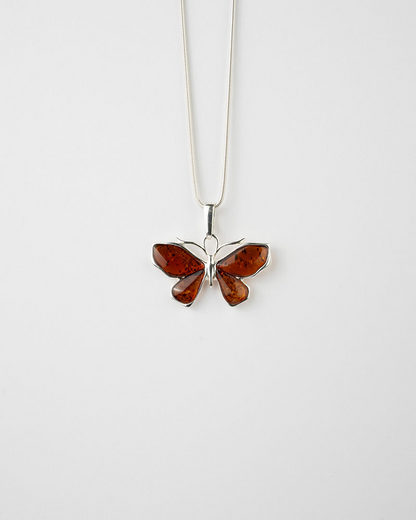 Beautiful Butterfly Pendant Necklace - Exquisite Elegance | Shop Now - BEYRUN