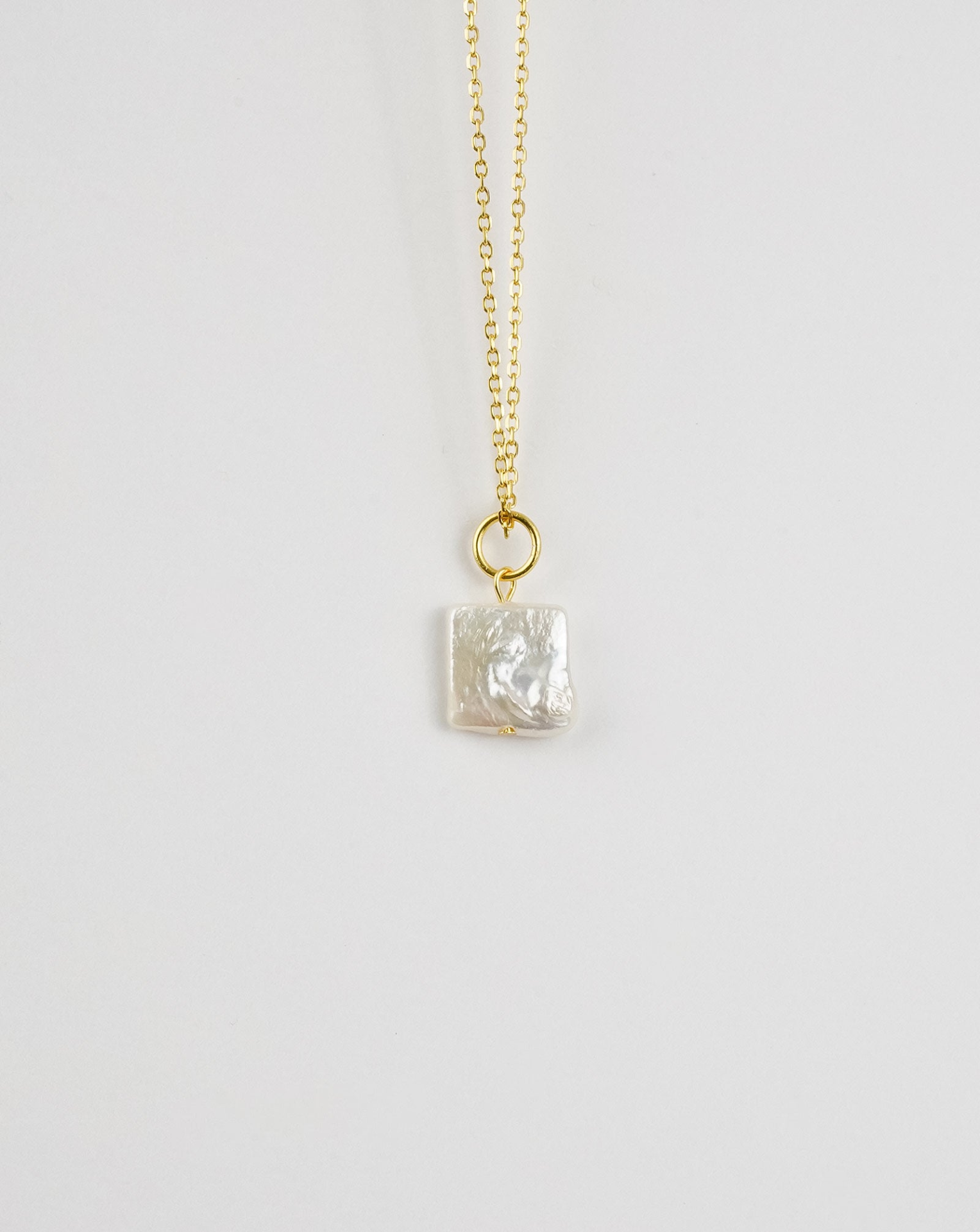 Square Pendant Pearl Necklace | Elegant Accessory for Any Outfit - BEYRUN