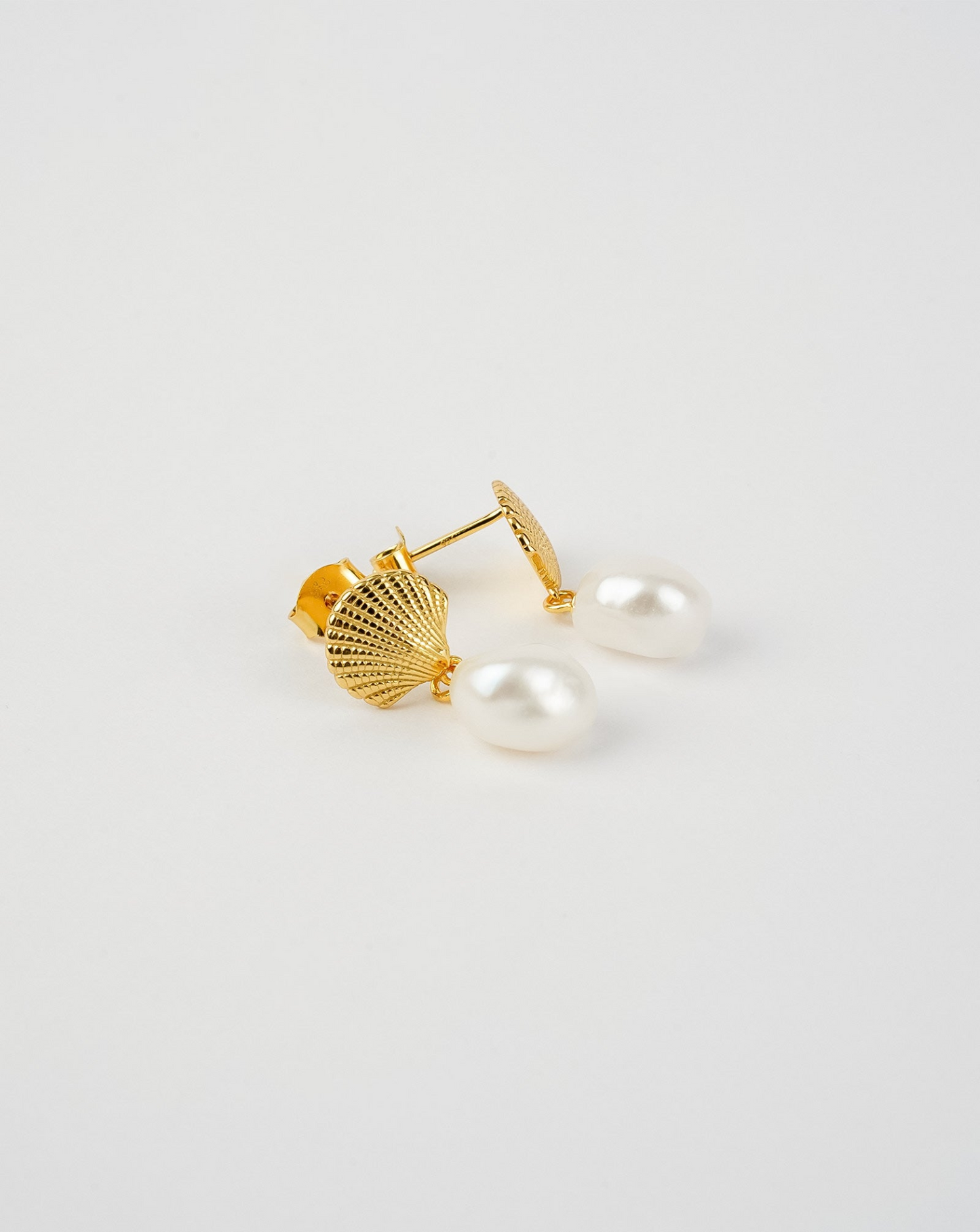 Elegant Sea Shells Pearl Earrings - Timeless Freshwater Pearl Jewelry