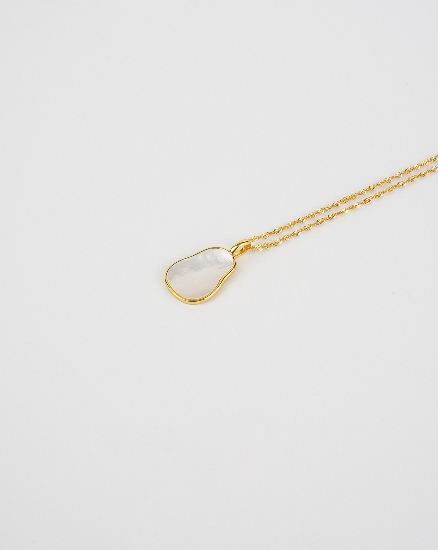 Wave Mother of Pearl Necklace - Elegant and Sophisticated | [Brand Name] - BEYRUN