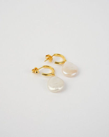 Elegant Open Back Flat Pearl Earrings – Timeless Freshwater Baroque Design