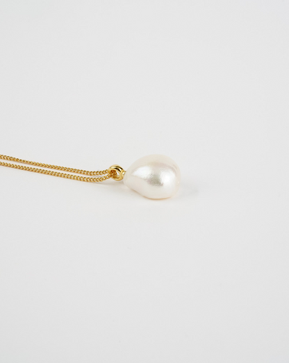 Classic Freshwater Pearl Necklace - Elegant Handpicked Pearls, Perfect Gift