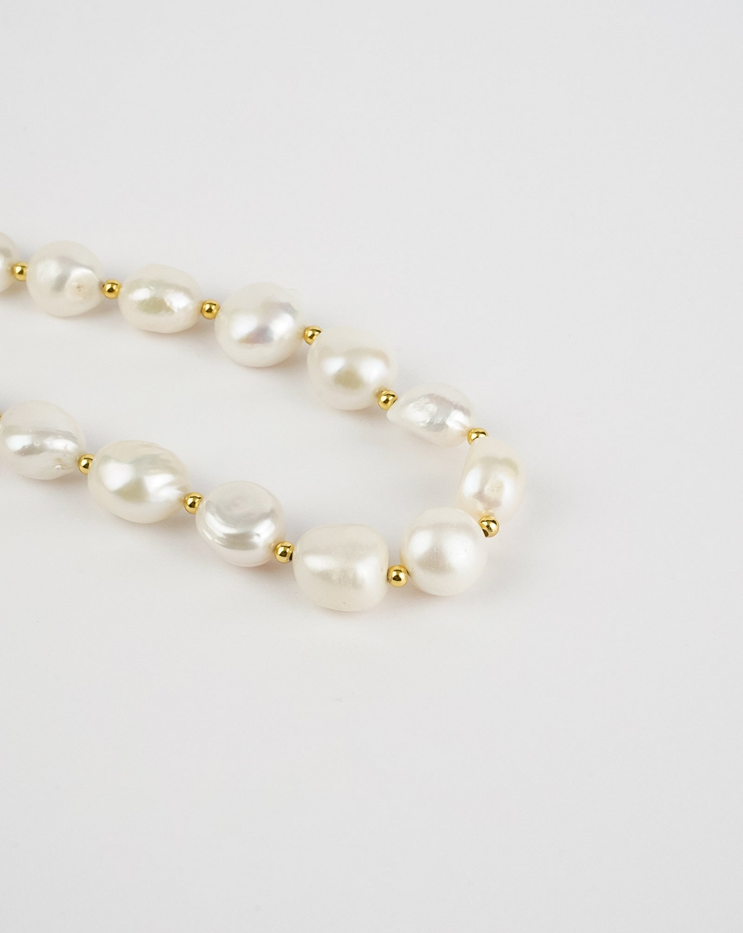 Chunky Pearl Necklace - Statement Piece for Elegance and Sophistication - BEYRUN