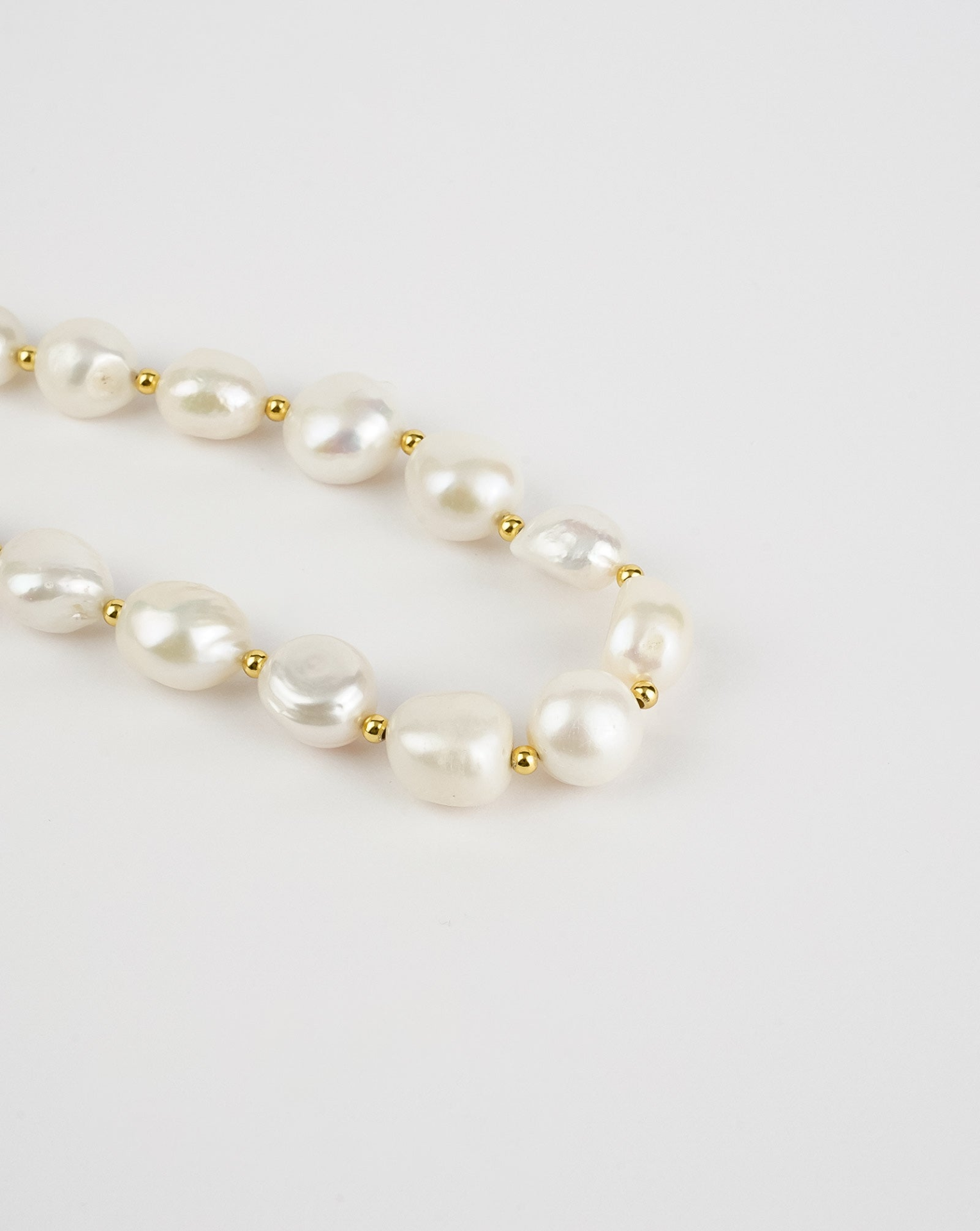 Chunky Pearl Necklace - Statement Piece for Elegance and Sophistication - BEYRUN