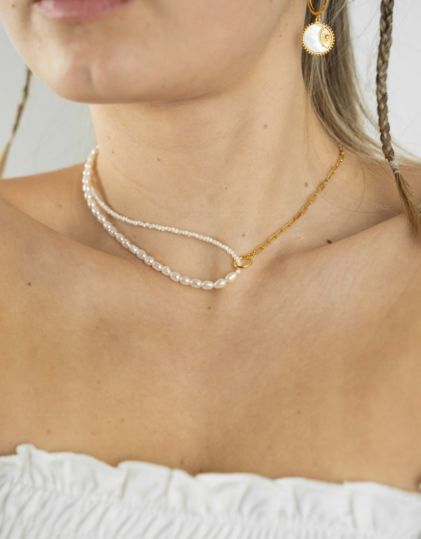 Chain Link Pearl Necklace - Elegant and Sophisticated Jewelry - BEYRUN