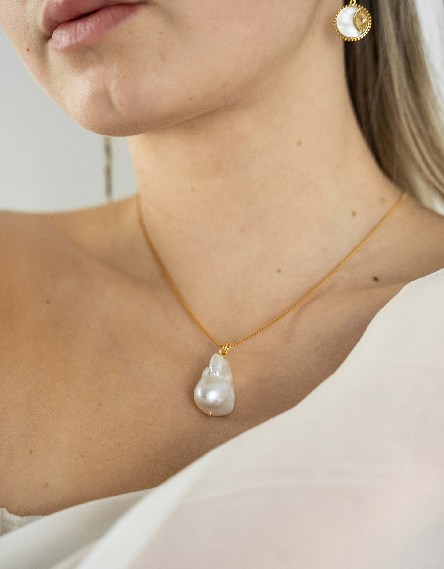 Luxurious Freshwater Baroque Pearl Necklace | Statement Piece - BEYRUN