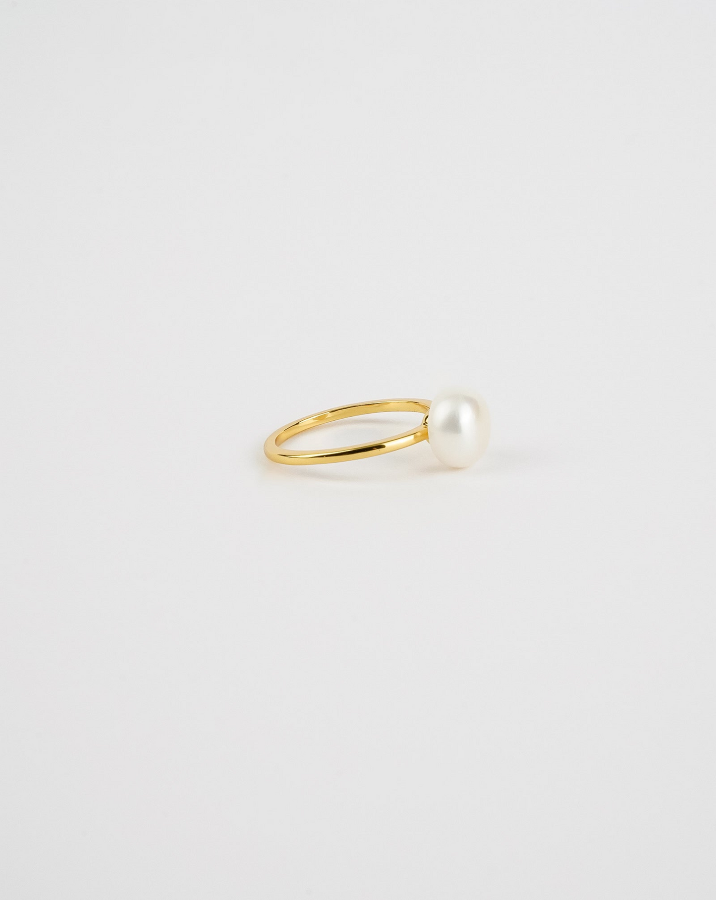 Classic Freshwater Pearl Ring - Timeless Elegance & Sophistication